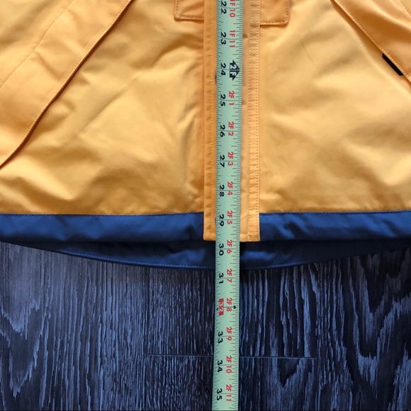 Size Large - Supreme x The North Face SS20 RTG Mountain Climbing Jacket Gold - Picture 9 of 9